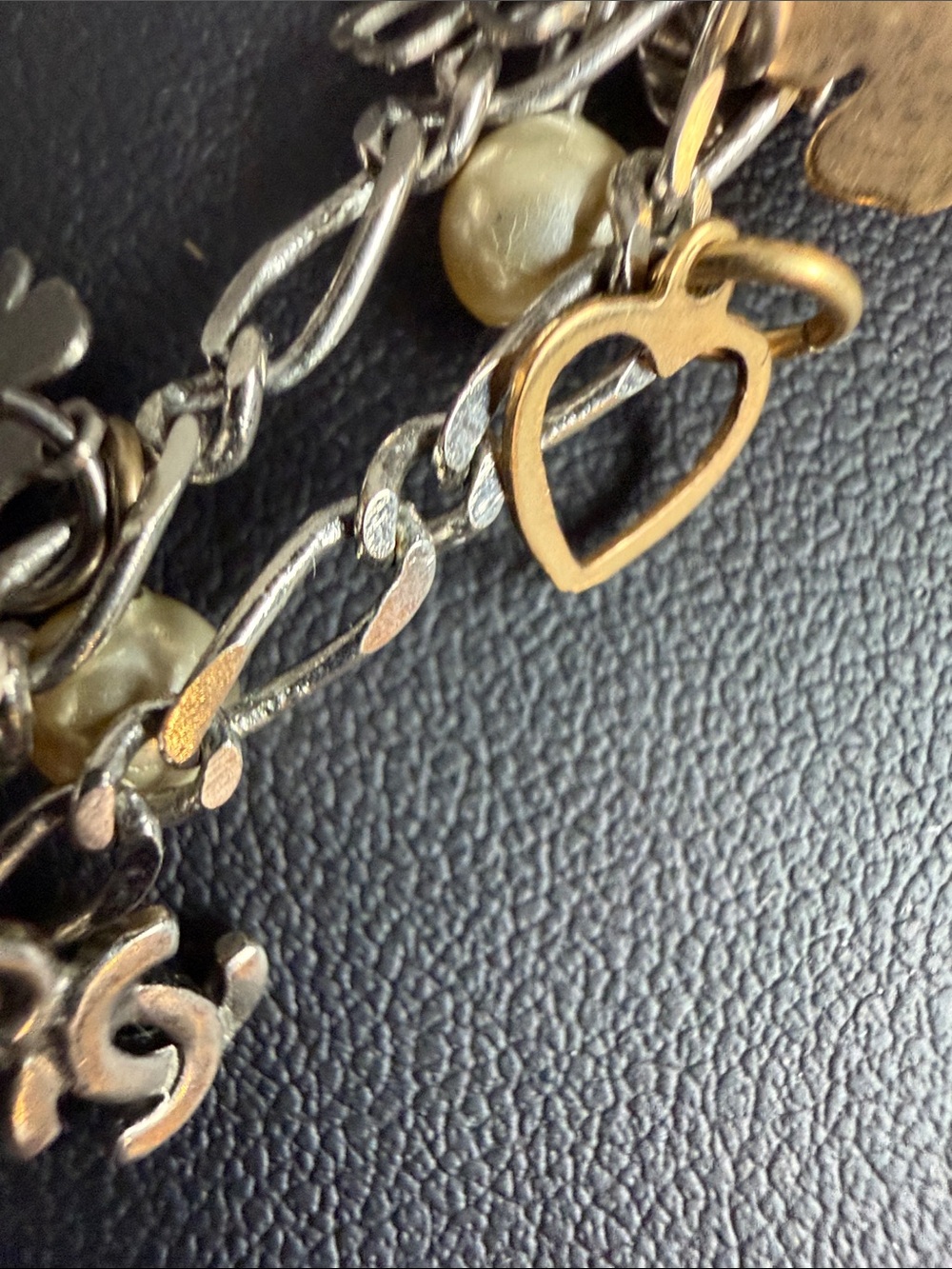 CHANEL Vintage Authentic Two-Tone Floral Charm Bracelet with Cream Beads - Picture 9 of 16